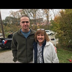 Meet your Posher, Cindy